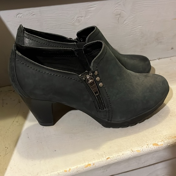 Blondo Women heels Booties - Picture 2 of 5